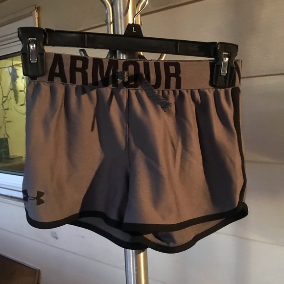 UNDER ARMOUR XS Activewear Shorts - Picture 5 of 8